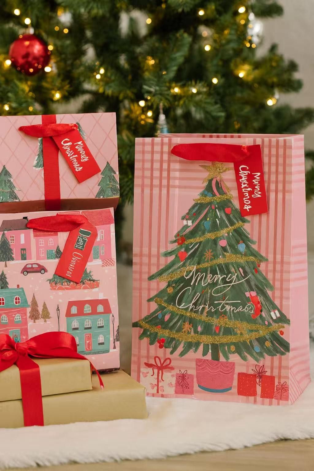 12x Christmas Gift Bags 18x23cm Assorted Designs Xmas Present Bags Gift Bag Set