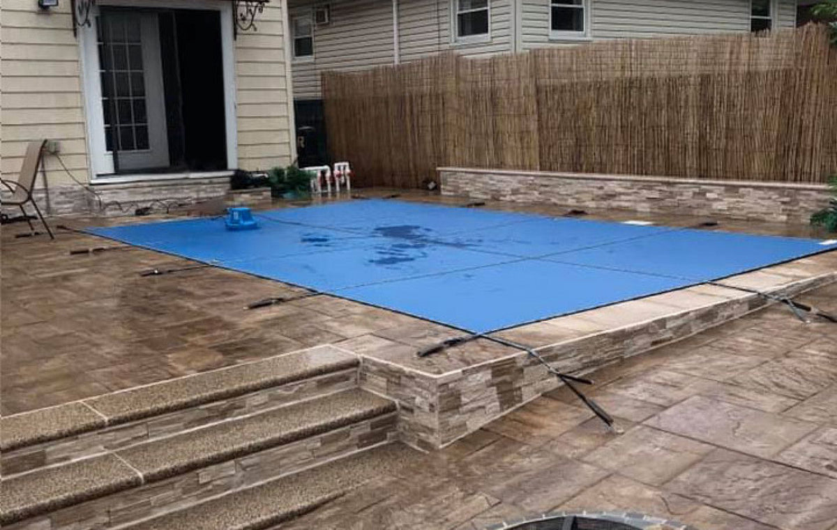16' x 32' Loop-Loc Ultra-Loc III Rectangle Safety Pool Cover w/Drains - No Step