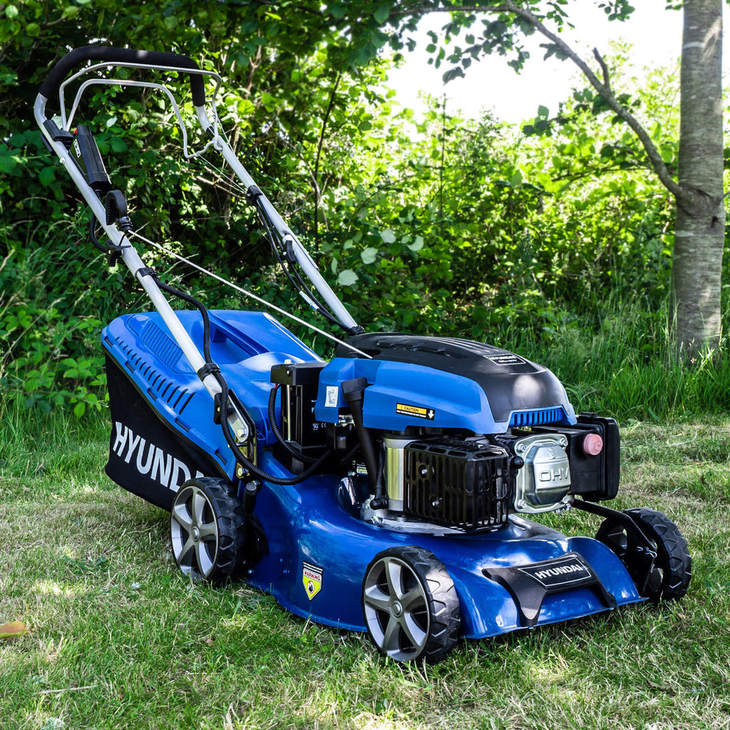 Hyundai 17"/42cm 139cc Electric-Start Self-Propelled Petrol Lawnmower | HYM430SPE