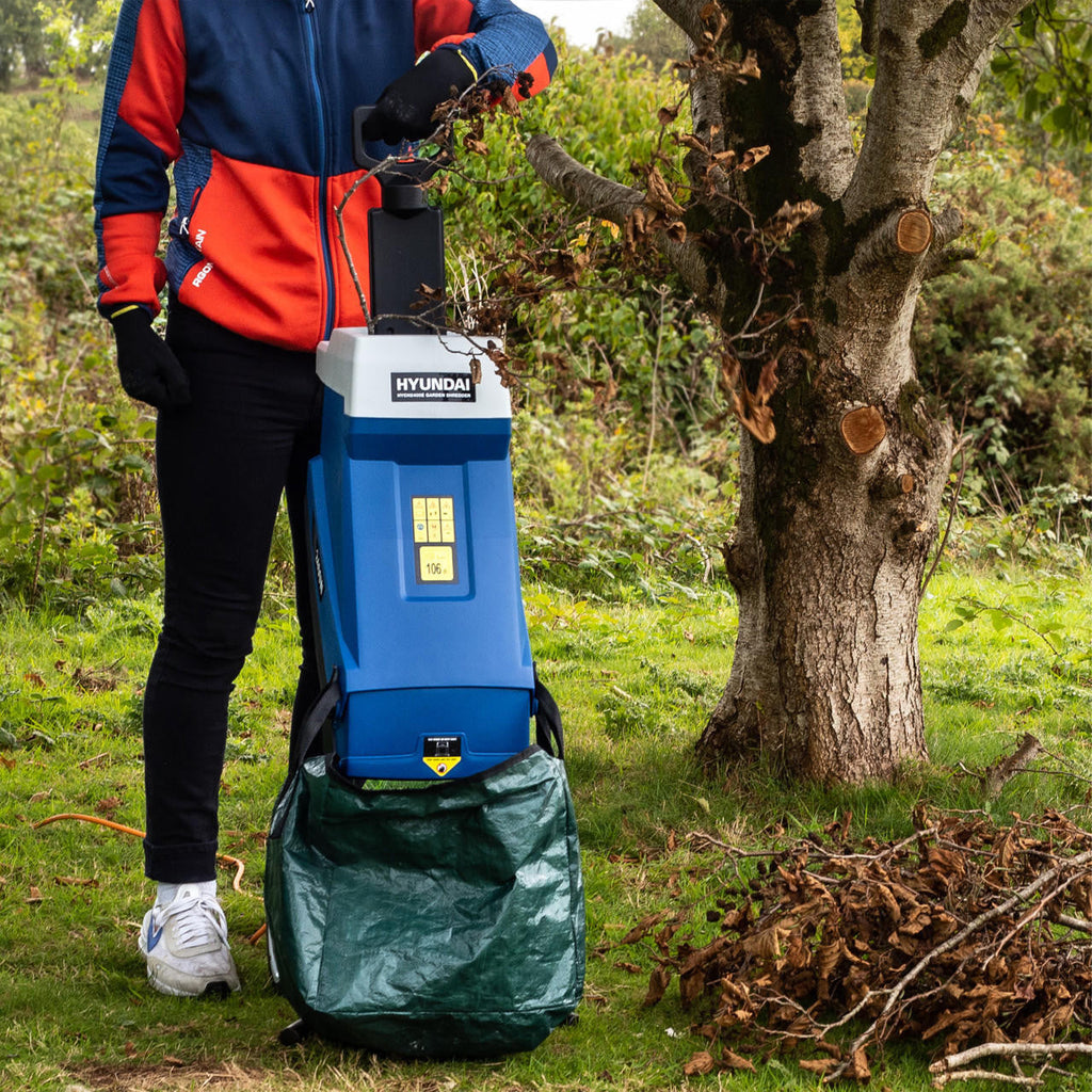 Hyundai 2400w Electric Garden Shredder 2.4kW 230v 45L Collector | HYCH2400E