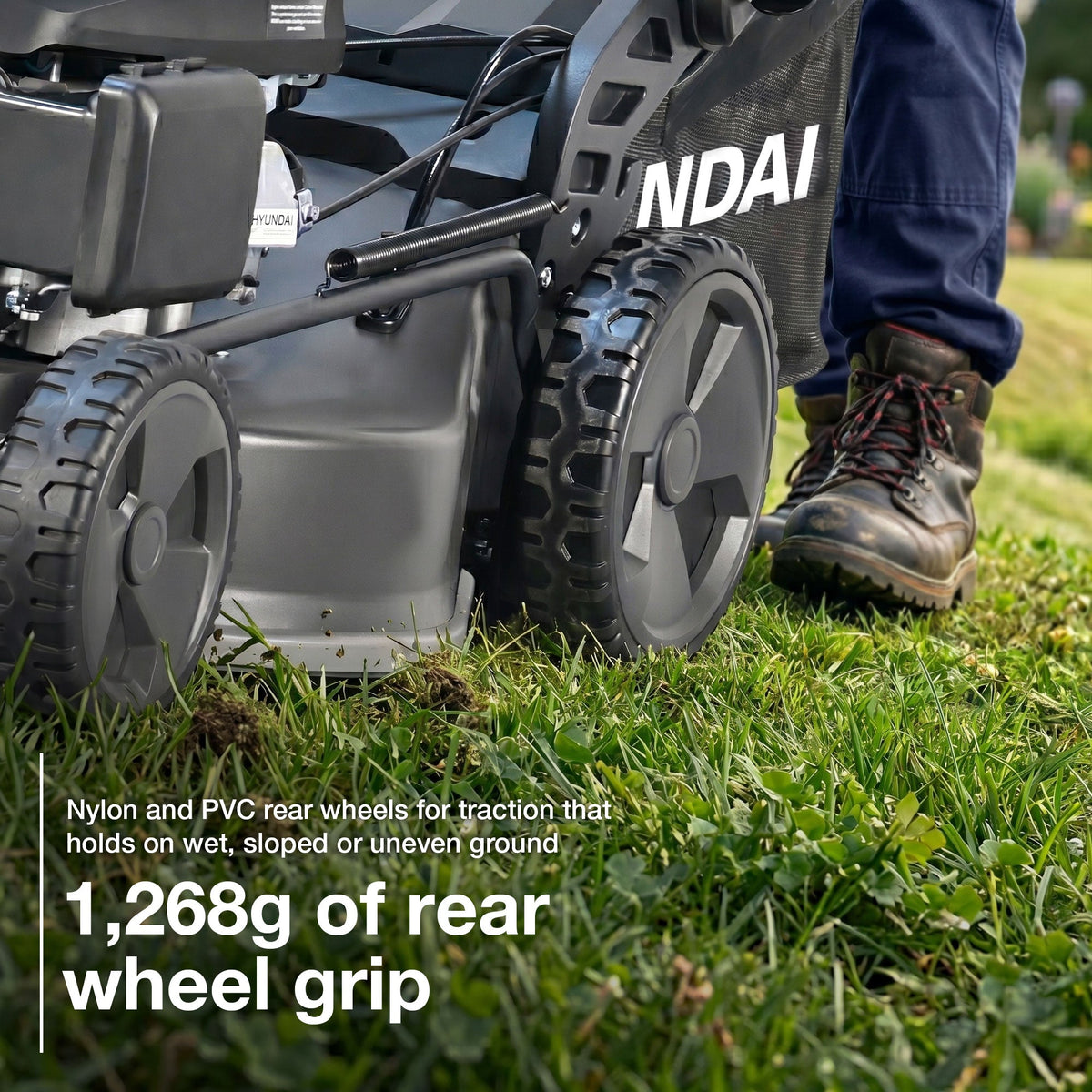 Hyundai 21" / 53cm Self-Propelled PRO Petrol Lawnmower, Pro-series Build, 196cc Engine | HYM530SPPRO
