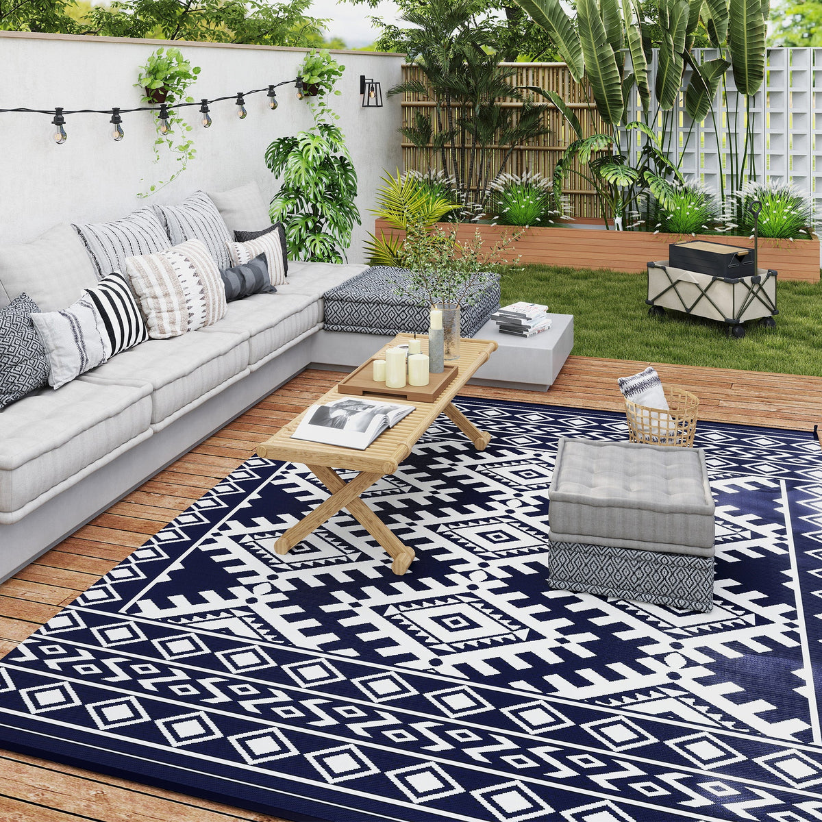 8' x 10' Reversible Waterproof Outdoor Rug, Plastic Straw with Blue & White Rhombus Border