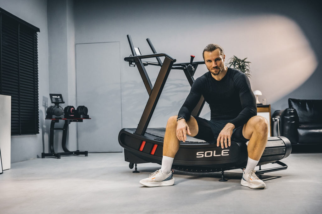 SOLE C80 Curved Manual Treadmill