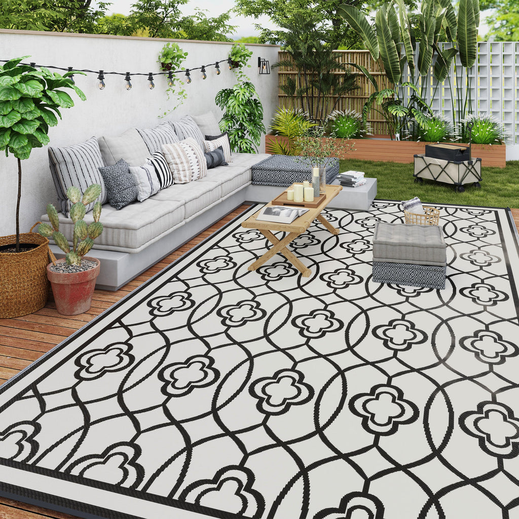 9' x 18' Reversible Outdoor Rug Waterproof Plastic Straw with Carry Bag Black & White Lantern