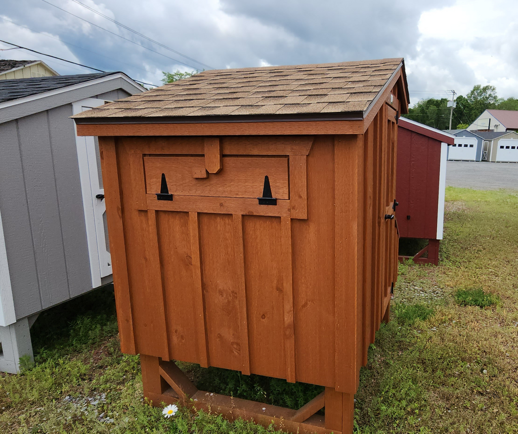 4' X 4' B&B CHICKEN COOP - CEDAR