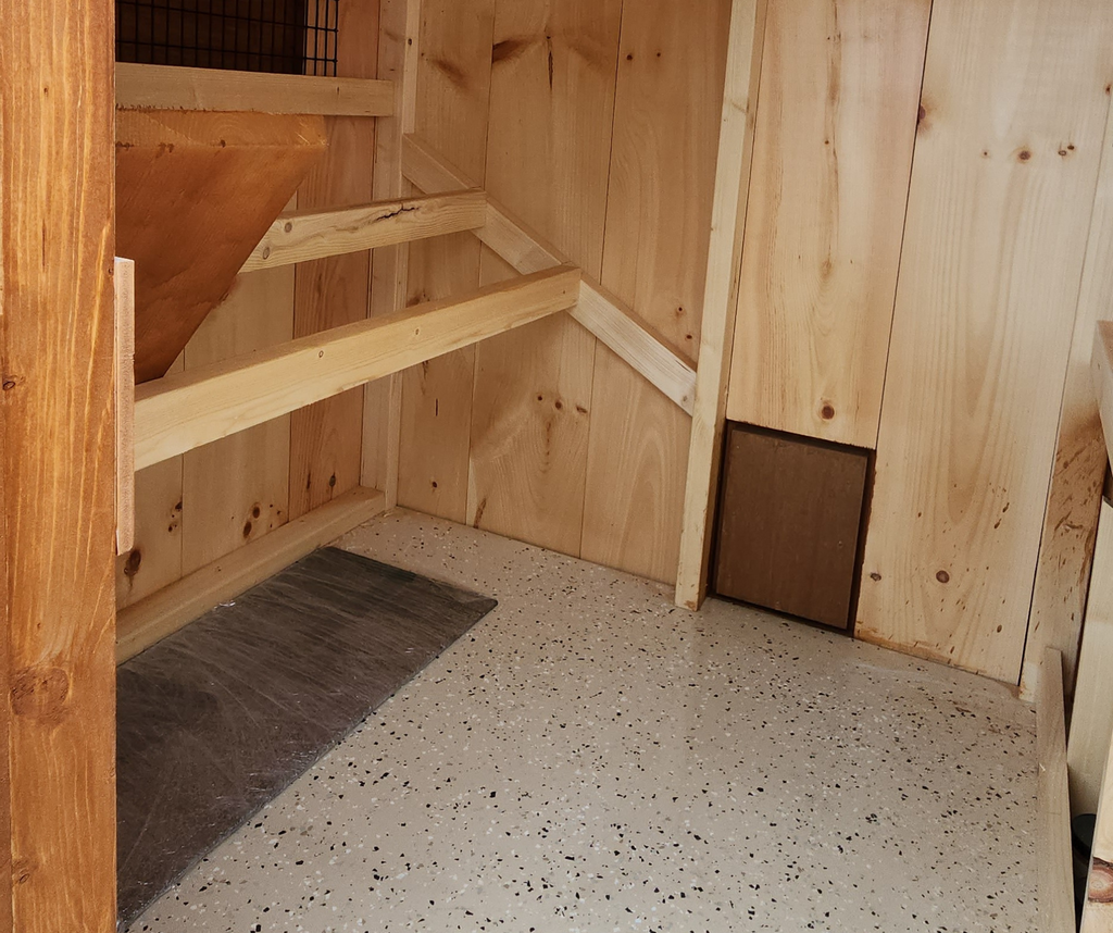 4' X 4' B&B CHICKEN COOP - CEDAR