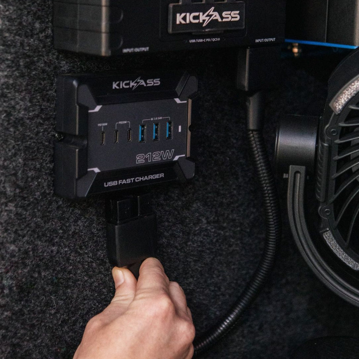 KickAss 12V Anderson To USB Fast Charger - 212W