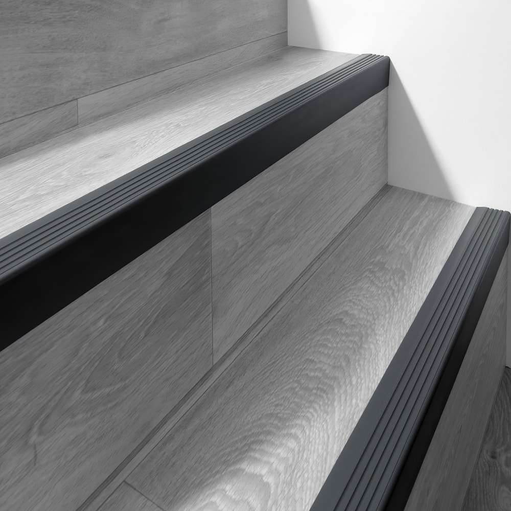 50x42mm PVC Flexible Stair Nosing 730-RGP