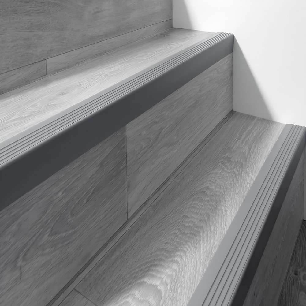 50x42mm PVC Flexible Stair Nosing 730-RGP