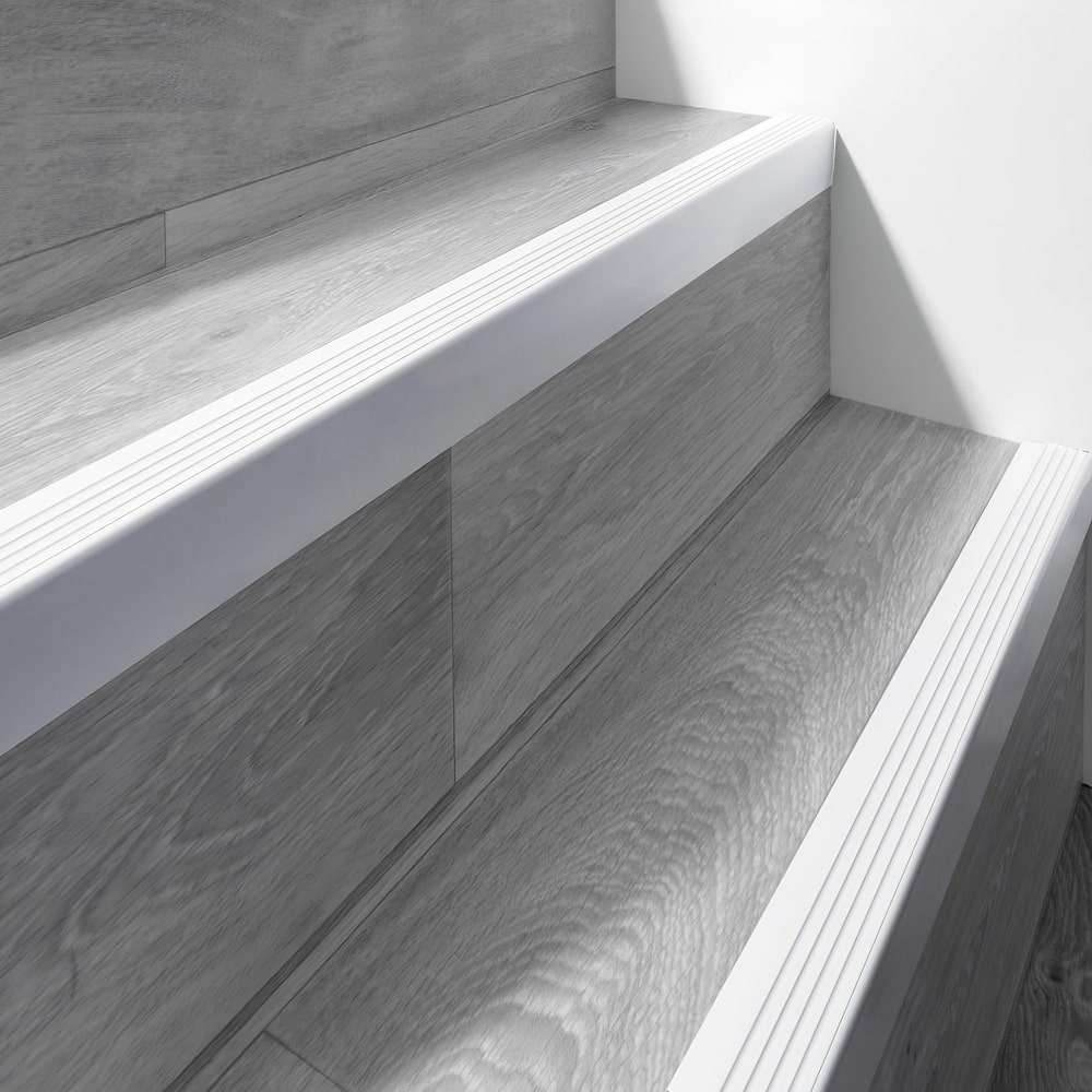 50x42mm PVC Flexible Stair Nosing 730-RGP