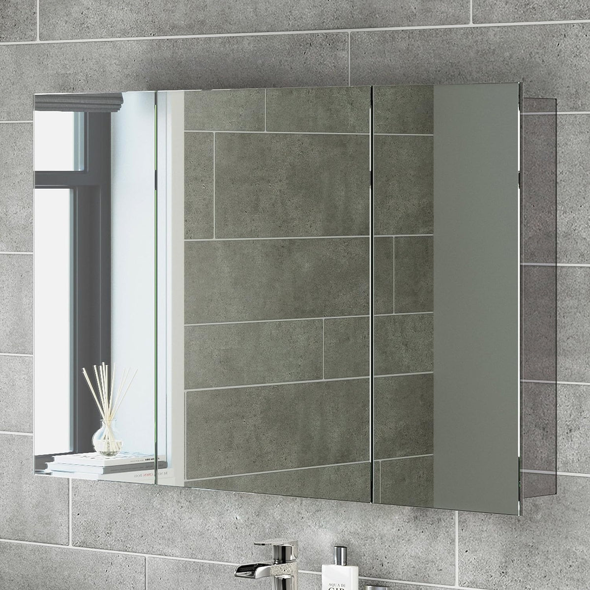 Oslo 3 Door Non Illuminated Mirror Cabinet - 900mm x 600mm