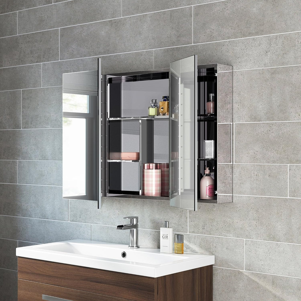 Oslo 3 Door Non Illuminated Mirror Cabinet - 900mm x 600mm