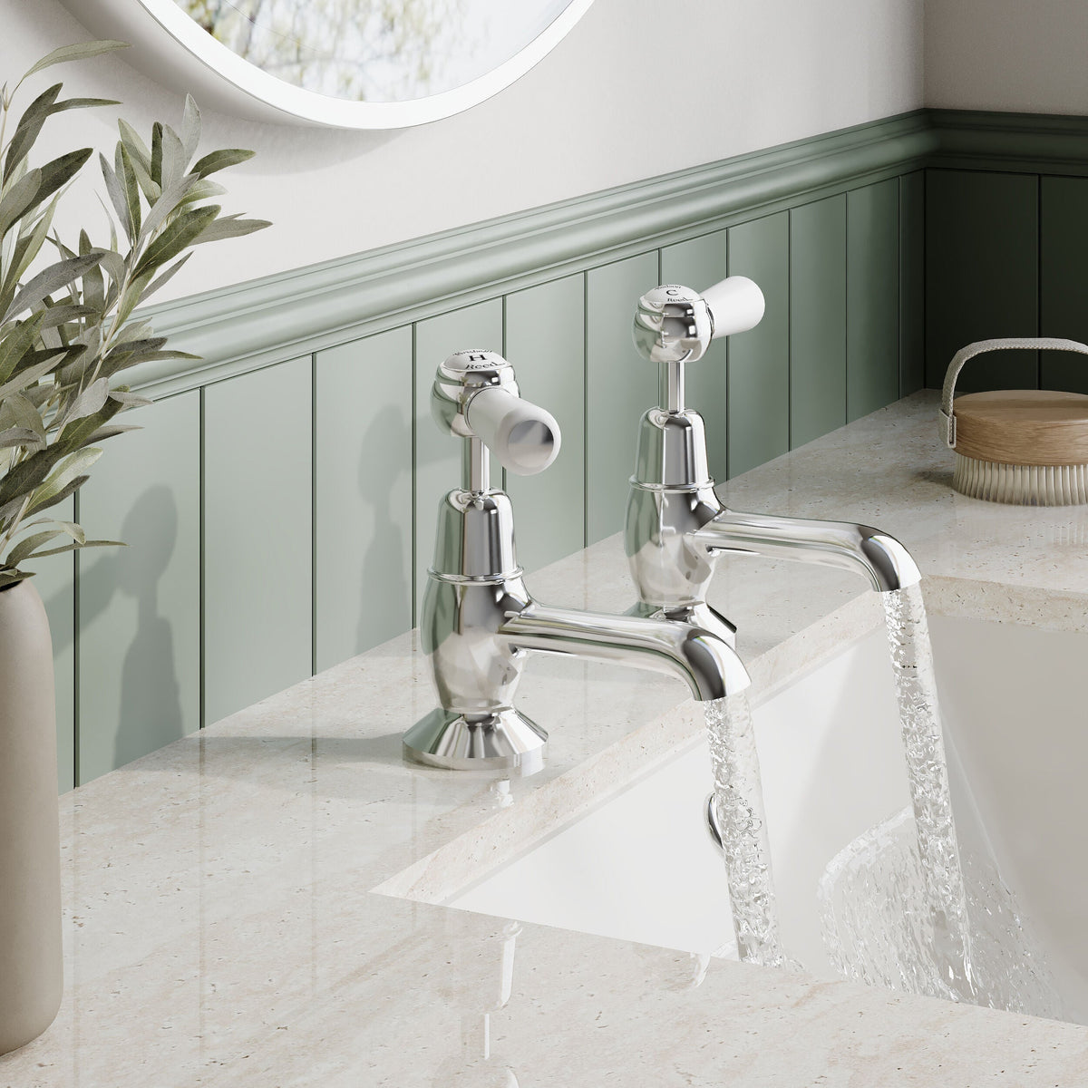 Claremont Topaz Lever Basin Pillar Taps