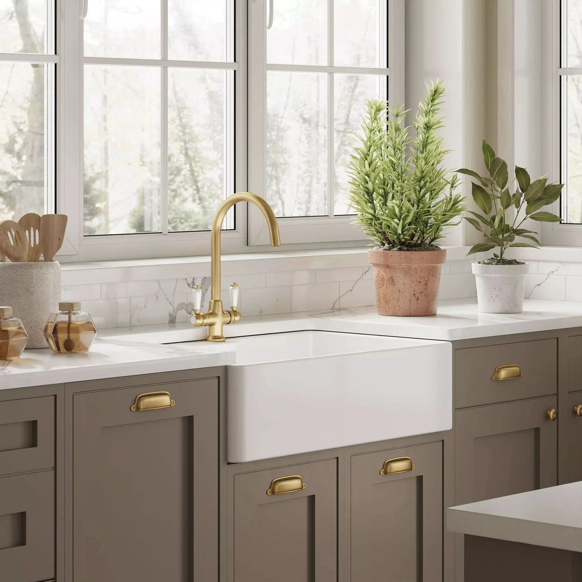 Inspire Single Bowl Butler Sink With Tap Ledge And Overflow - White