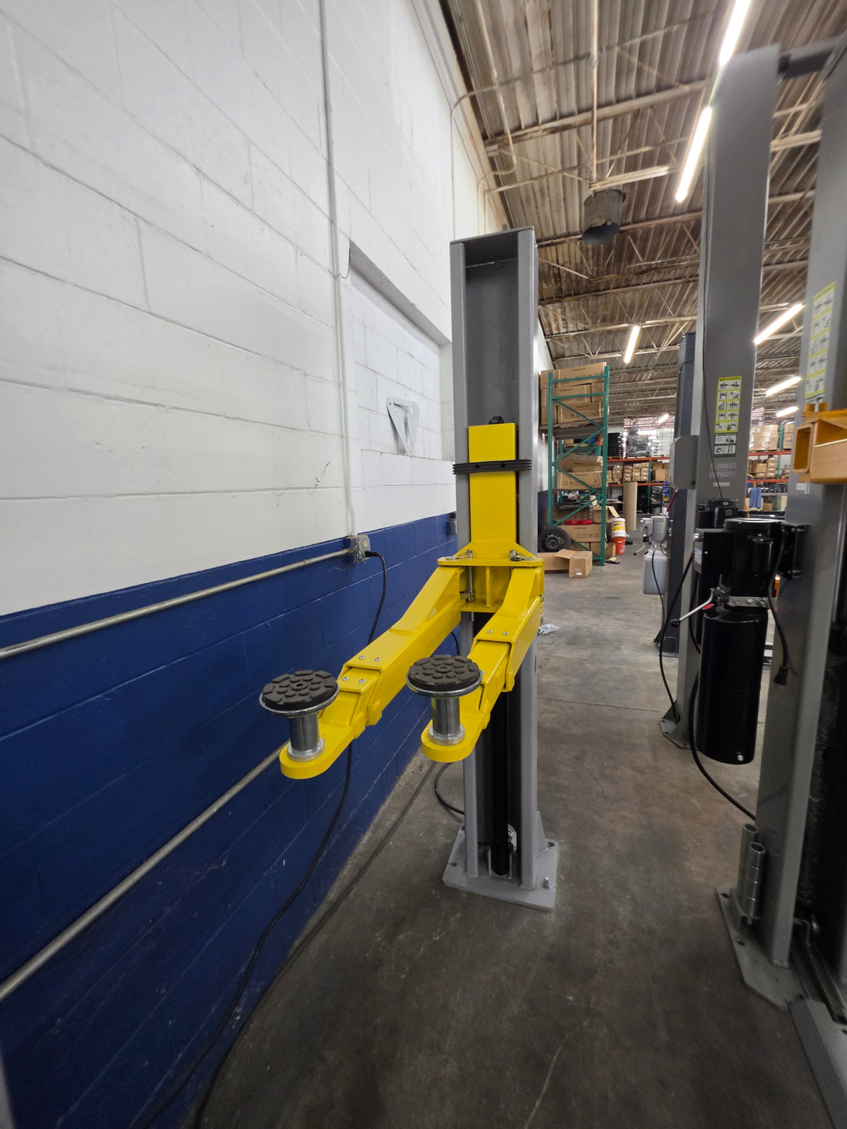 Triumph C-7000 Portable Two Post Lift 7,000lb Capacity