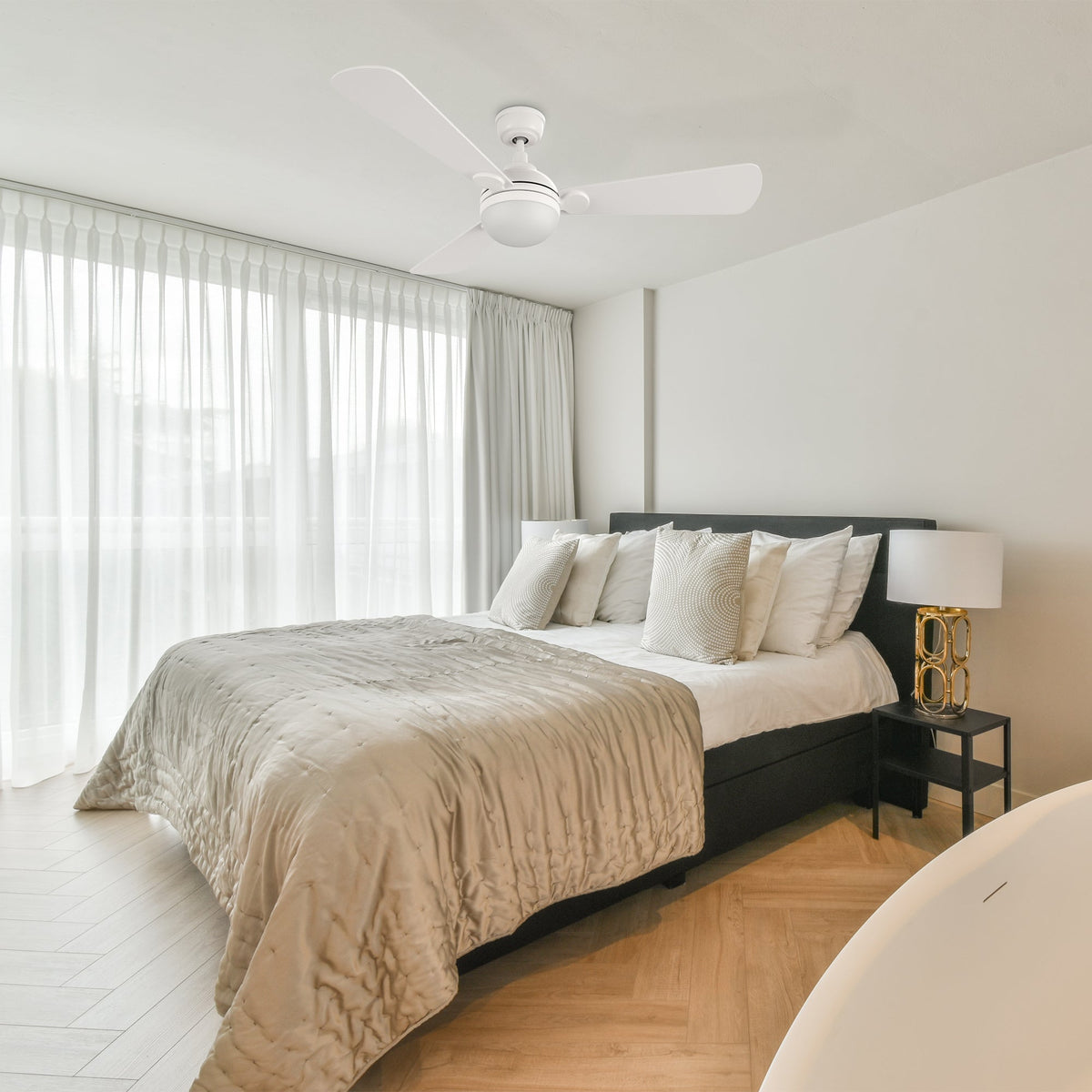 ZELDA 52 inch 3-Blade Ceiling Fan with LED Light & Remote