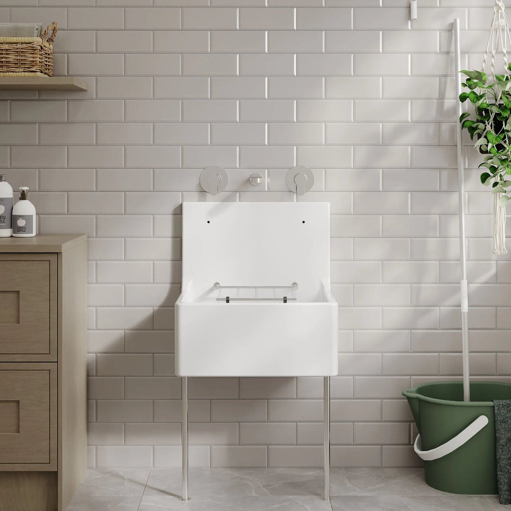 Inspire Single Bowl Traditional Cleaner Sink With Grid, Legs, Wall Bracket And Backsplash - White