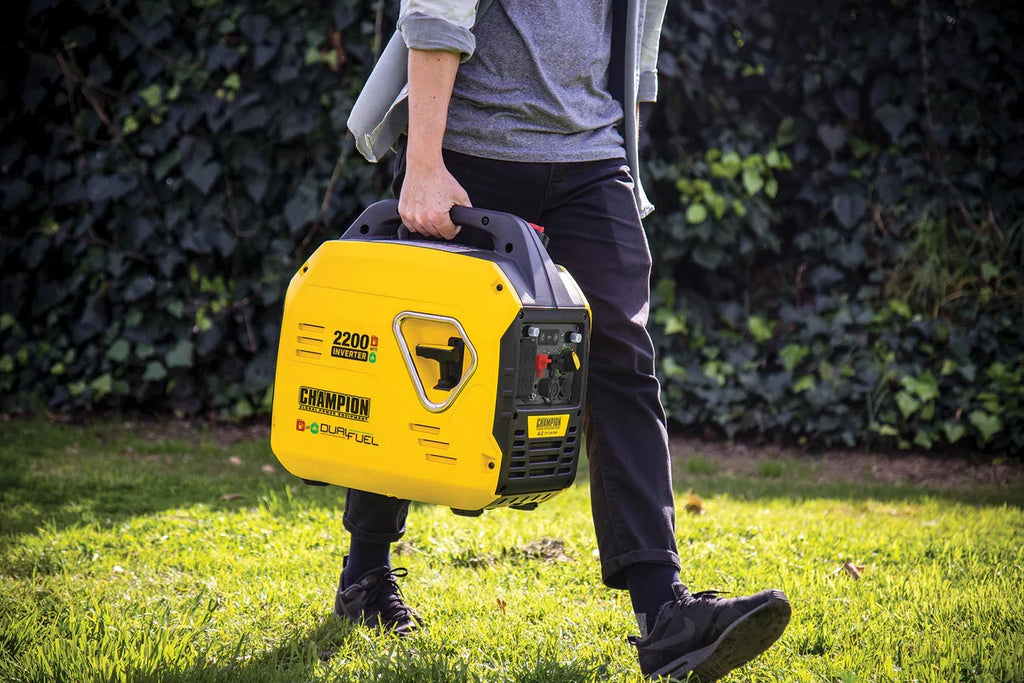 Champion 92001i-DF 2200 Watt (2.2kW) "Mighty Atom" Dual Fuel Inverter Generator