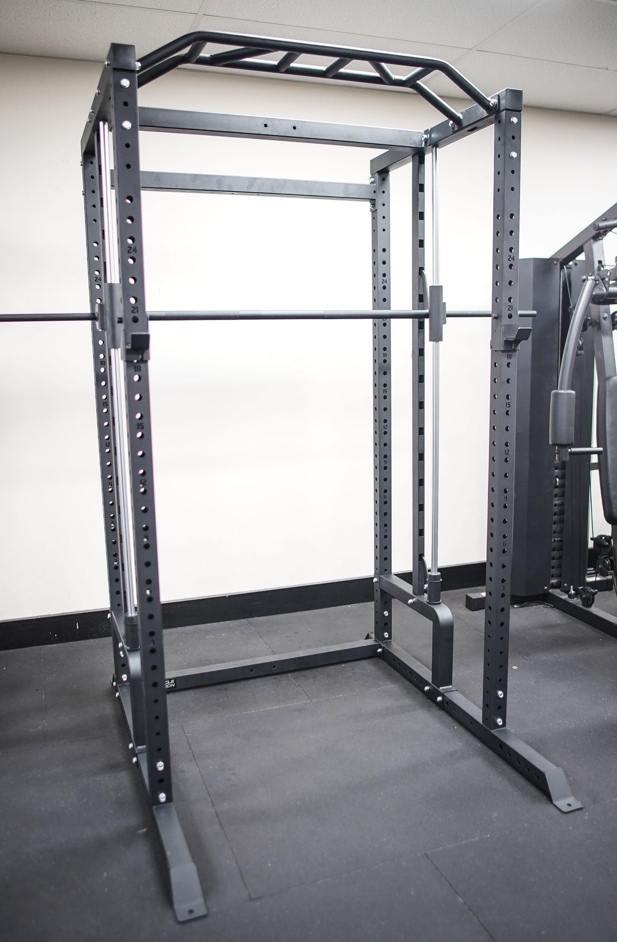 Muscle Motion Valor Power Rack with High Low Pulley