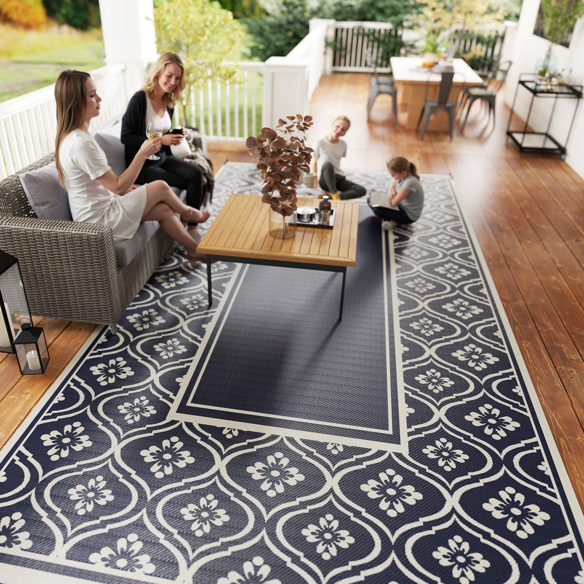 9' x 18' Reversible Outdoor Rug, Waterproof Plastic Straw, Blue & White Gourd Border