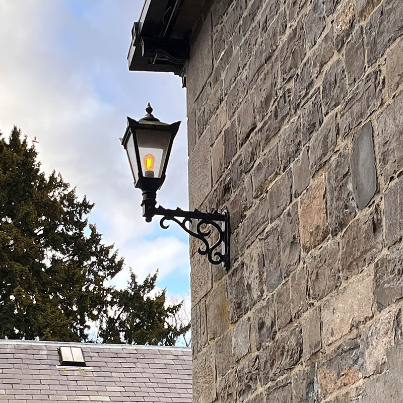 Victorian traditional cast iron wall light with decorative arm 0.97m (H041)
