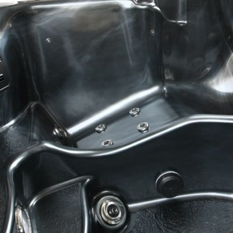 H2O 2500 Series 13A Plug & Play Hot Tub