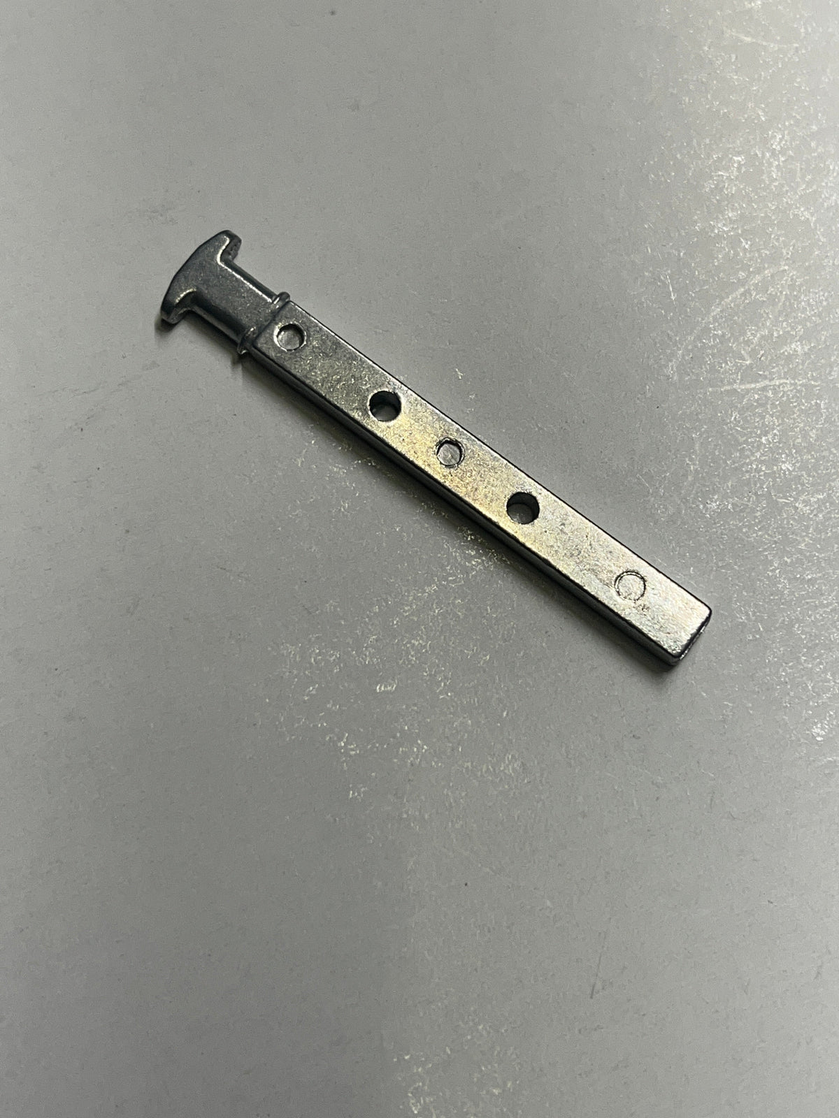 S1087 - T Head Pivot Bar 3 inch long for double hung windows