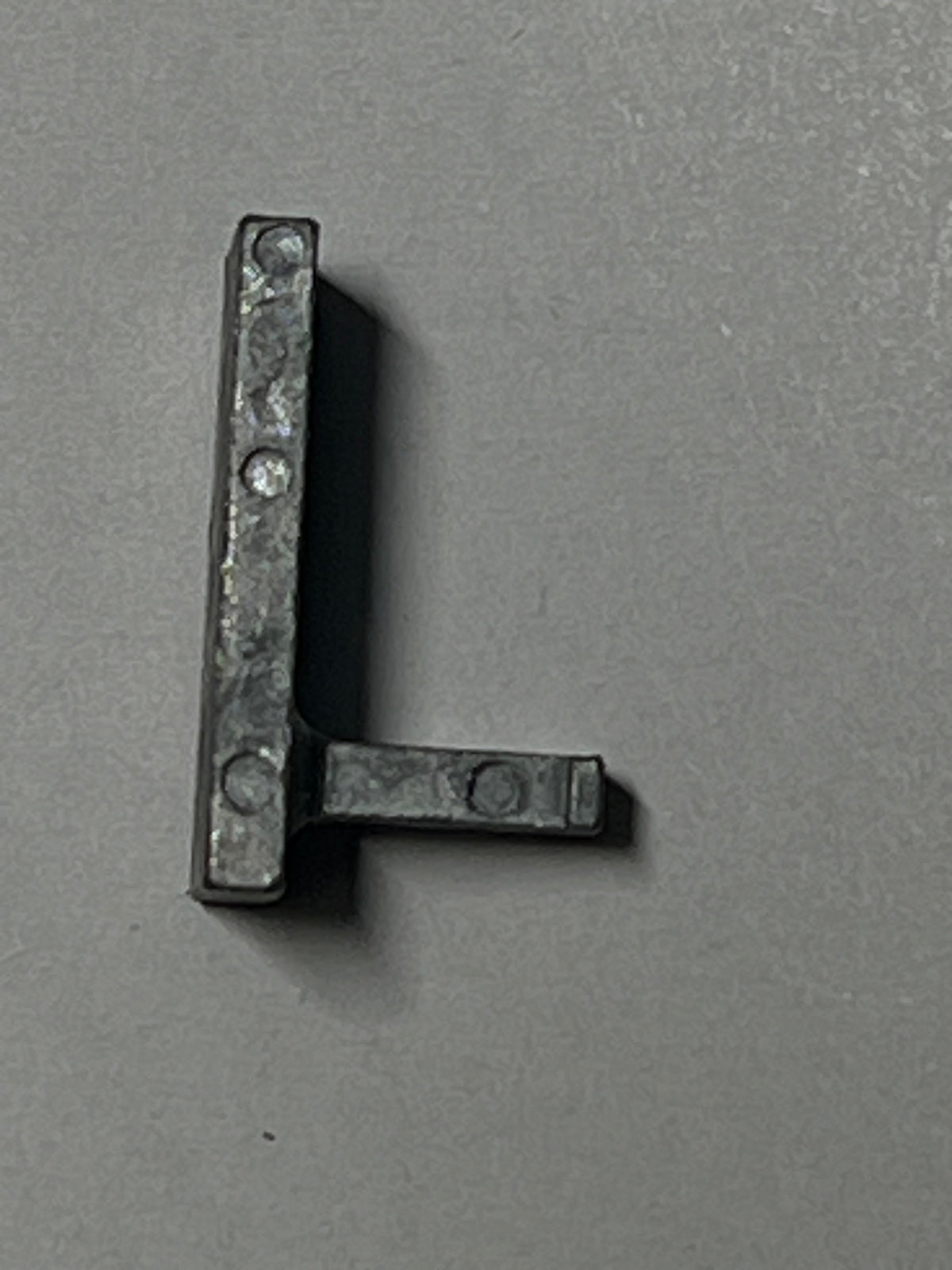 323 Clutch Tilt Pin Double Hing