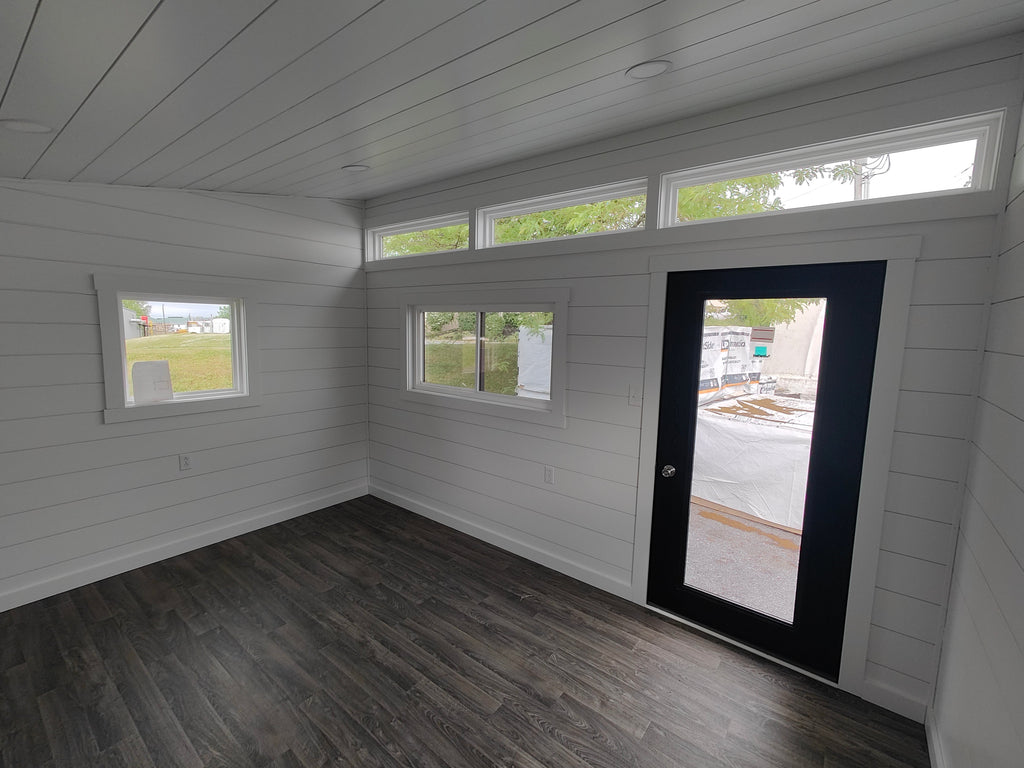10x14 Studio Modern