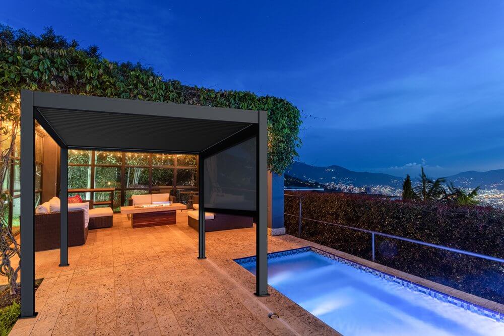 Wind/Sun Resistant Screen - Grand Retractable Pergola
