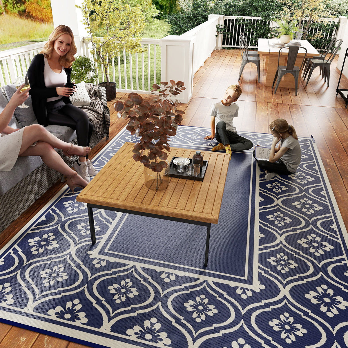 9' x 12' Outdoor Rug Waterproof Reversible Blue & White Gourd Border