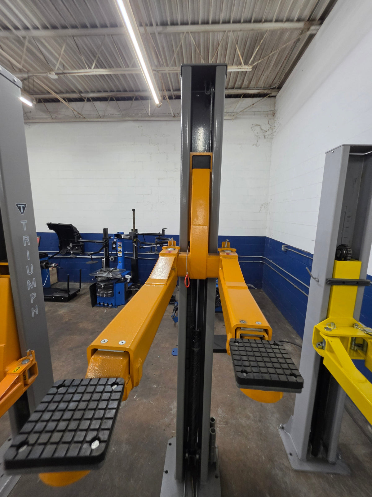 Triumph 9,000lb Capacity Two Post Lift - NT-9