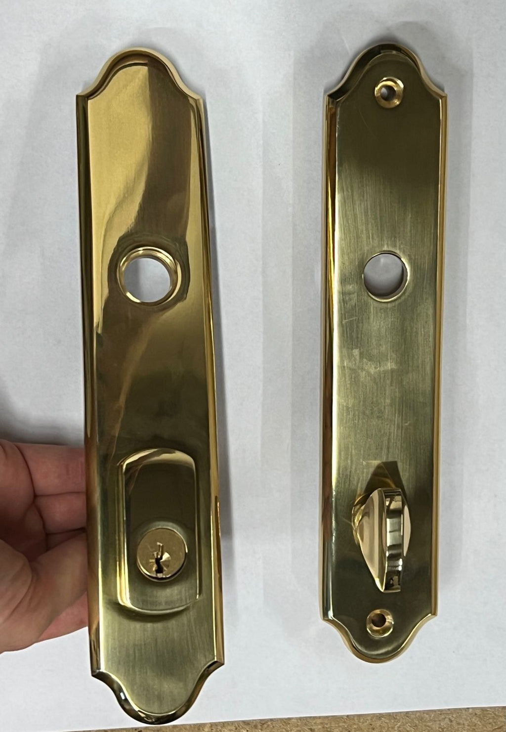 S4114 GU Ferco 45MM Capri Lever Swinging Door Handles Trim Sets - Handle Above Cylinder  Style