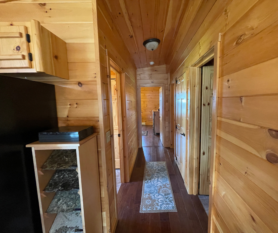 26' x 48' FRONTIER - COZY CABIN