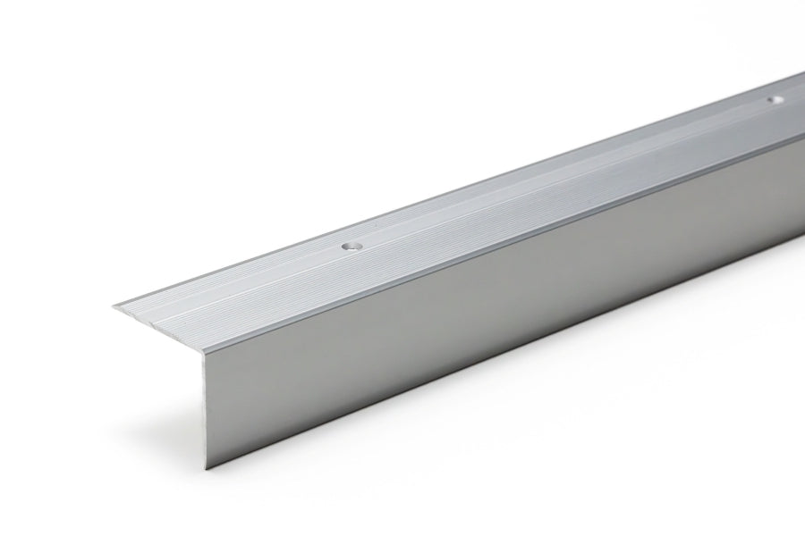 Stair nosing with screws and wall plugs set