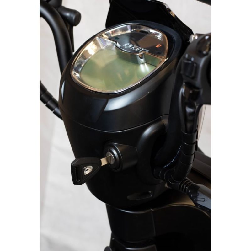 Eskuta SX-250 Series IV Moped Style EAPC Electric Bike 2023