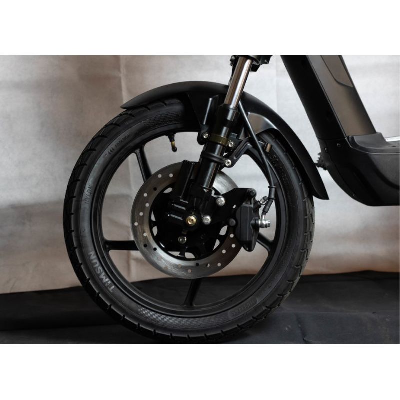 Eskuta SX-250 Series IV Moped Style EAPC Electric Bike 2023