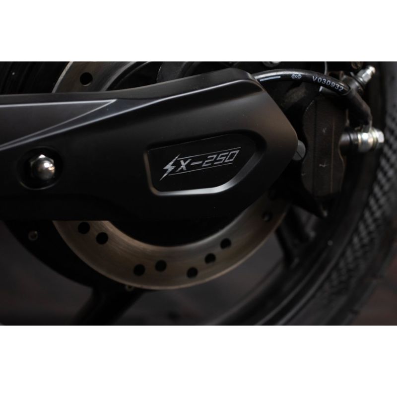 Eskuta SX-250 Series IV Moped Style EAPC Electric Bike 2023