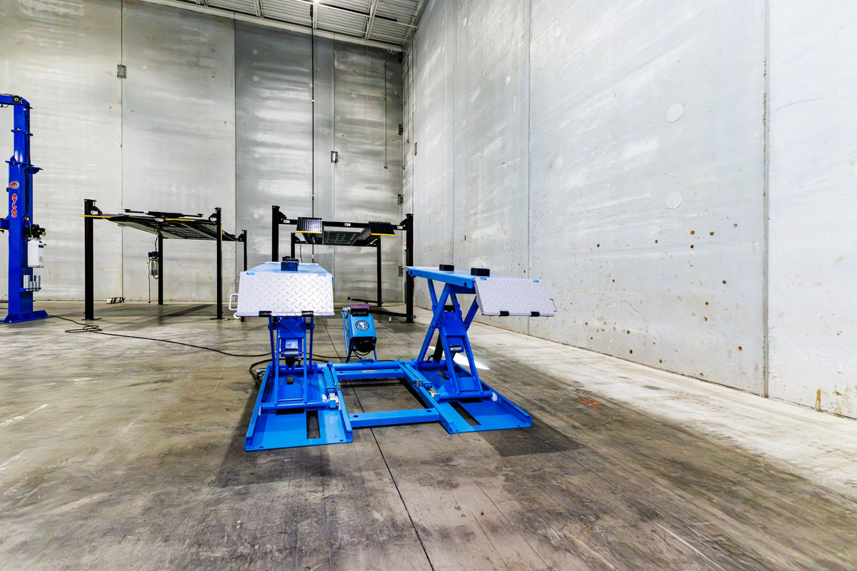 Atlas 7K-Kwik-Bay Portable Mid-Rise Scissor Lift 7000 lb. Capacity