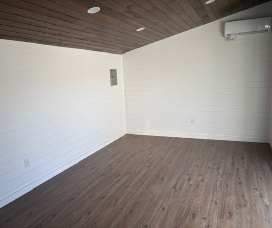 12' X 20' LP LAP SIDING FINISHED STUDIO - WHITE