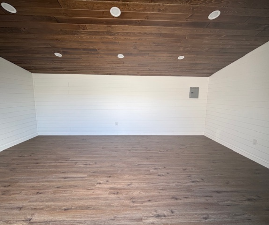 12' X 20' LP LAP SIDING FINISHED STUDIO - WHITE