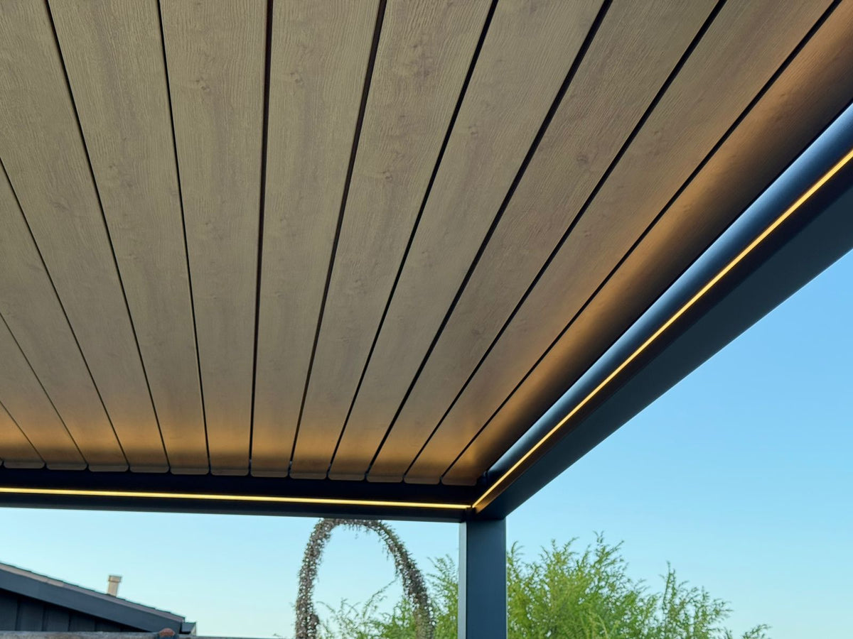 Villa pergola 2.0 - Motorized Louver w/ Edge Lighting