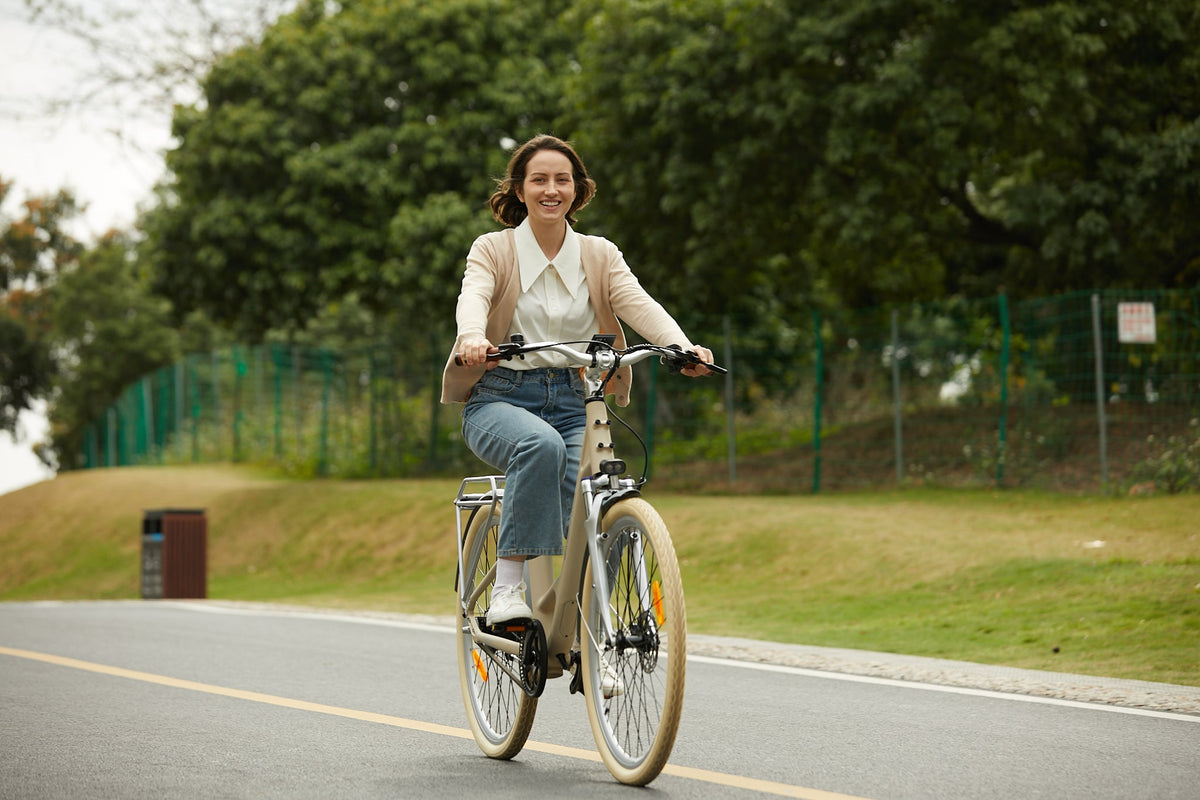 ADO Air 28 Pro and Ultra All-Rounder Urban Step Through Electric Bike 250w