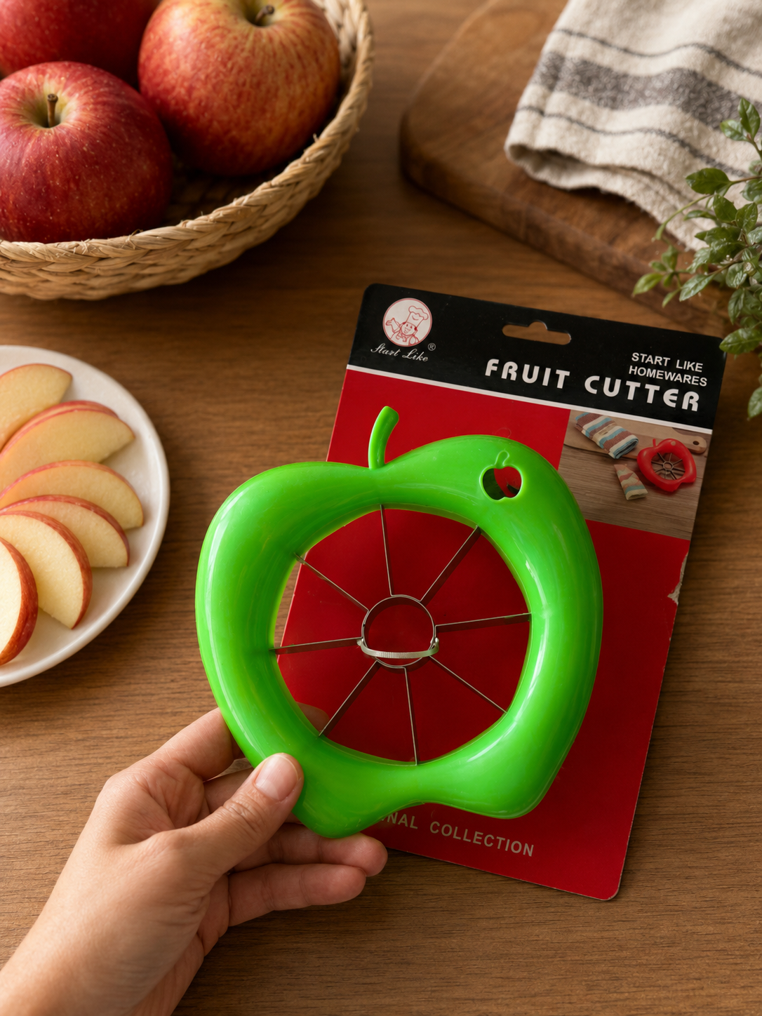3PCS Fruit Cutter Apple Slicer Corer Stainless Steel Blade Kitchen Tool Random Colours
