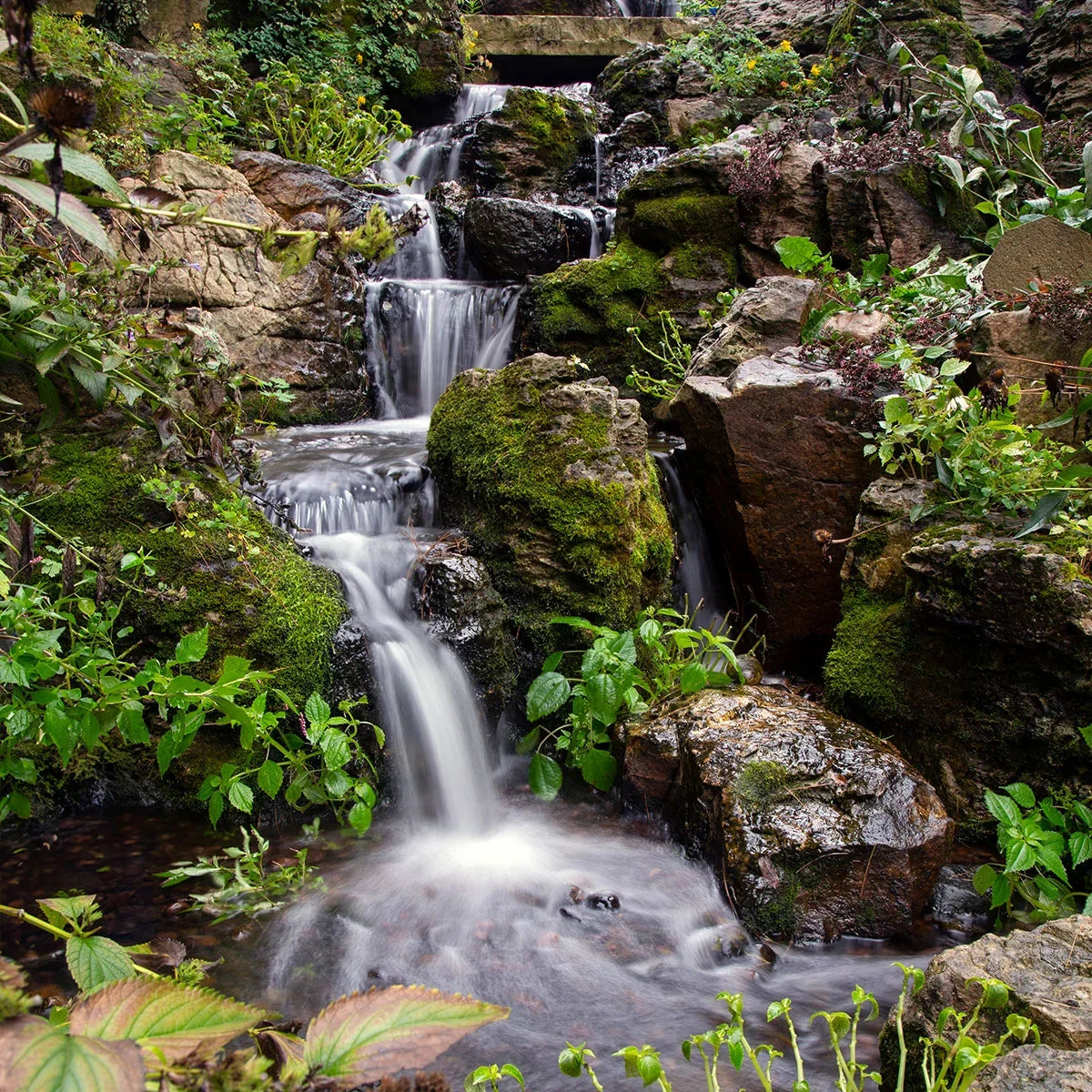 Aquascape Large Pondless Waterfall Kit 26' Stream (w/sld 5000-9000 Adjustable Flow Pump)
