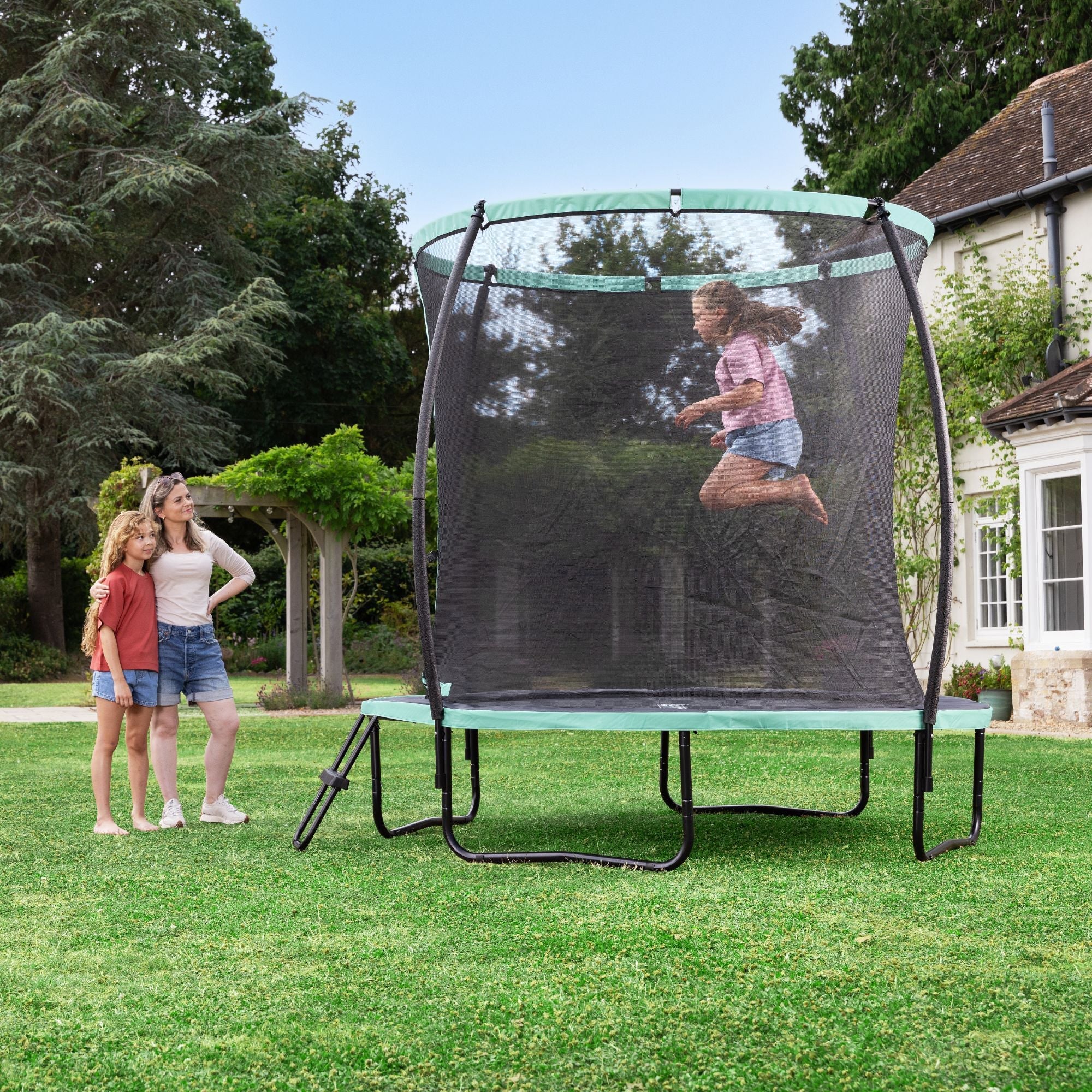 Xtreme Air 8ft Trampoline, Ladder & Enclosure