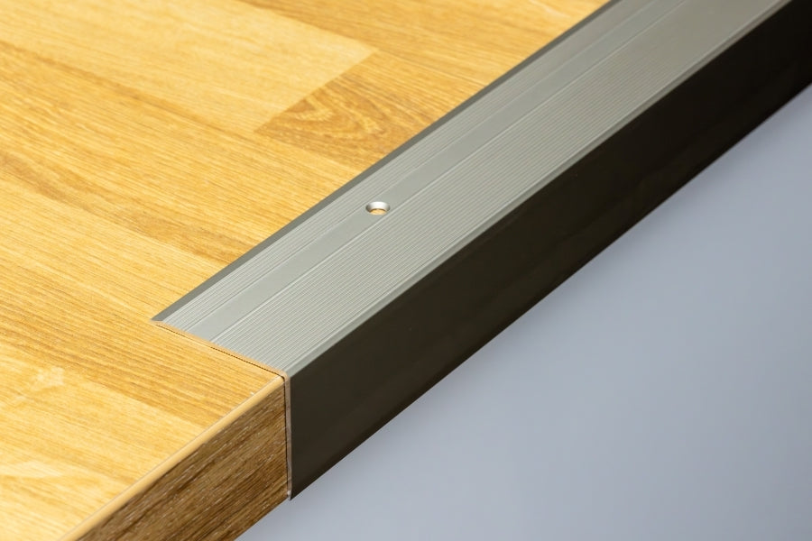 Aluminium Stair Nosing 45mm x 40mm x 118cm Length Step Edge Trim Anodised Silver, Gold, Champagne- SN RY45