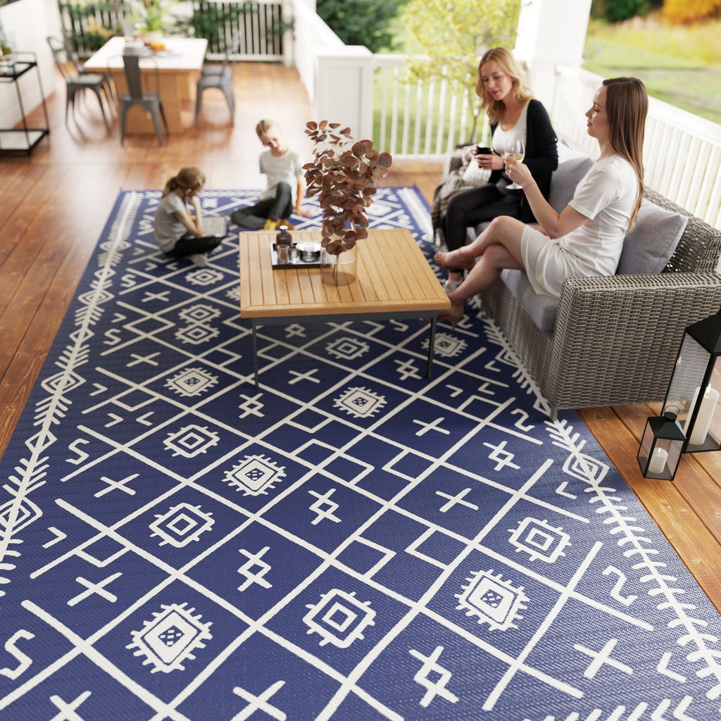 9' x18' Reversible Waterproof Plastic Straw Rug, Blue & White Rhombus Pattern