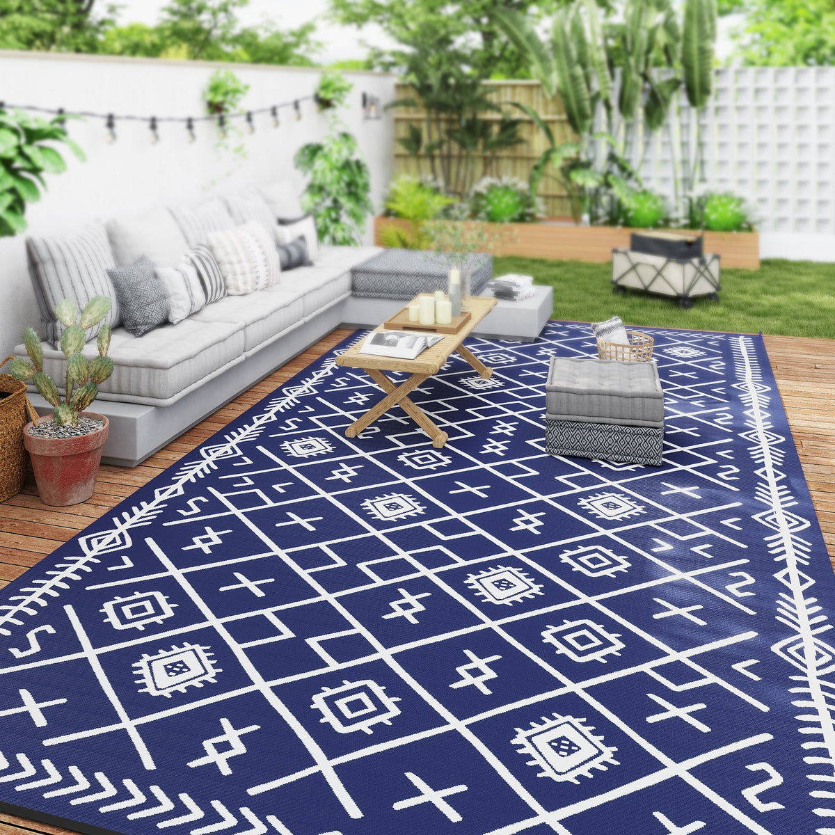 9' x18' Reversible Waterproof Plastic Straw Rug, Blue & White Rhombus Pattern