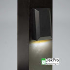 DekPro Effex Vertical Post Light